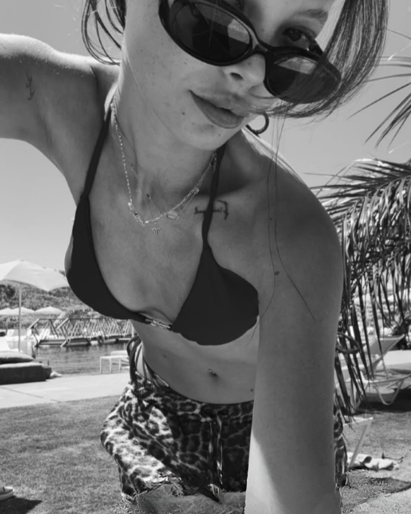 Seen on – Yüksek Bel Saten Pantolon