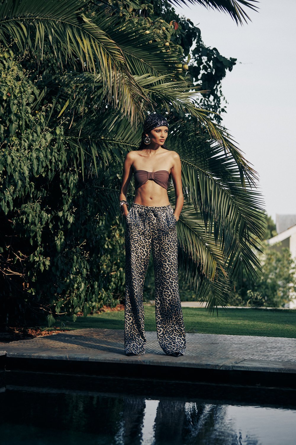 Yüksek Bel ve Beli Lastikli Bol Saten Pantolon - No Design Store